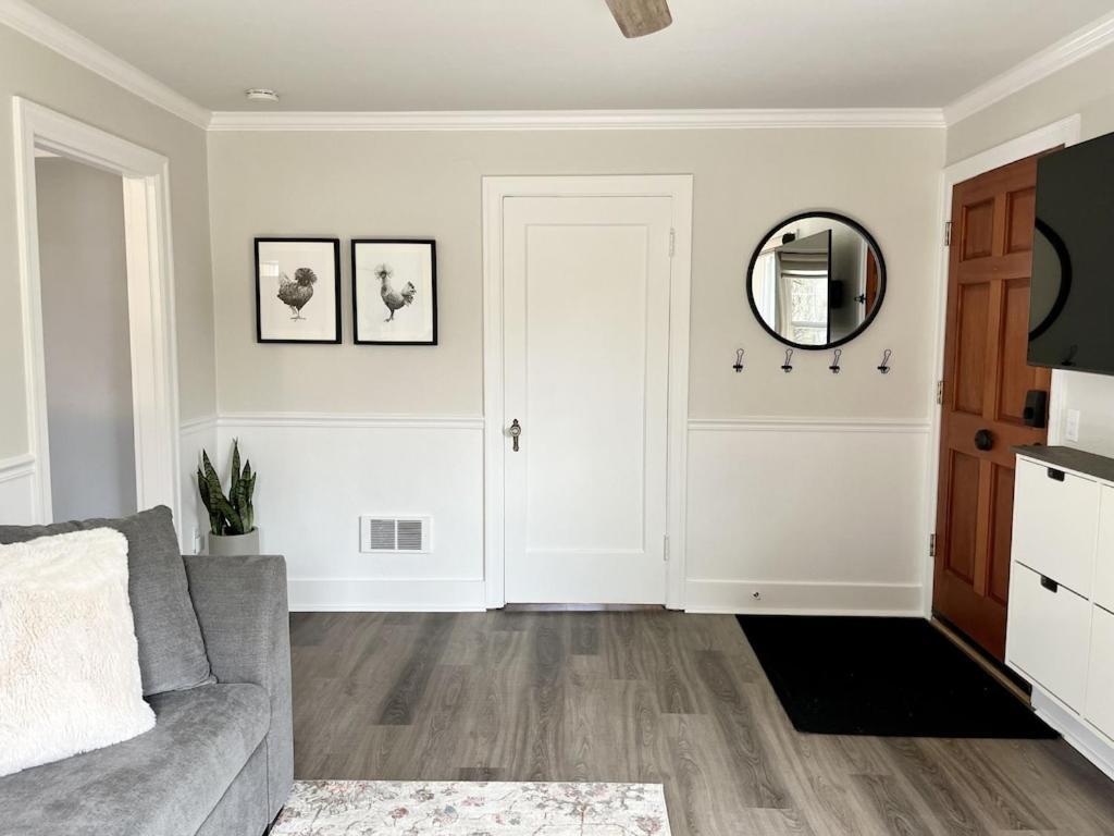 Modern 2 Bedroom Farmhouse Cottage With Hot Tub In Snohomish Exterior photo